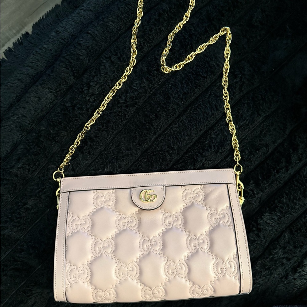 Gucci Beige Shoulder Bag with Gold Chain
